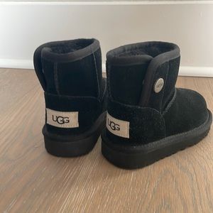 Like new! Toddler ugg boots